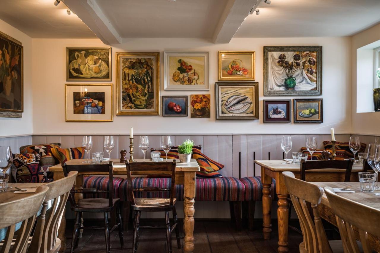The Horse And Groom Inn ชิชิสเตอร์ ภายนอก รูปภาพ